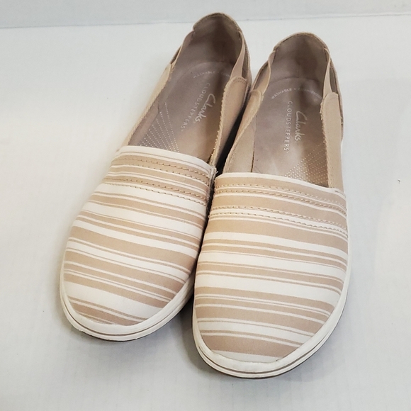 Clarks Cloudsteppers Slip On Shoes Size 7.5 M Taupe Canvas Striped Casual Comfy - Picture 1 of 10